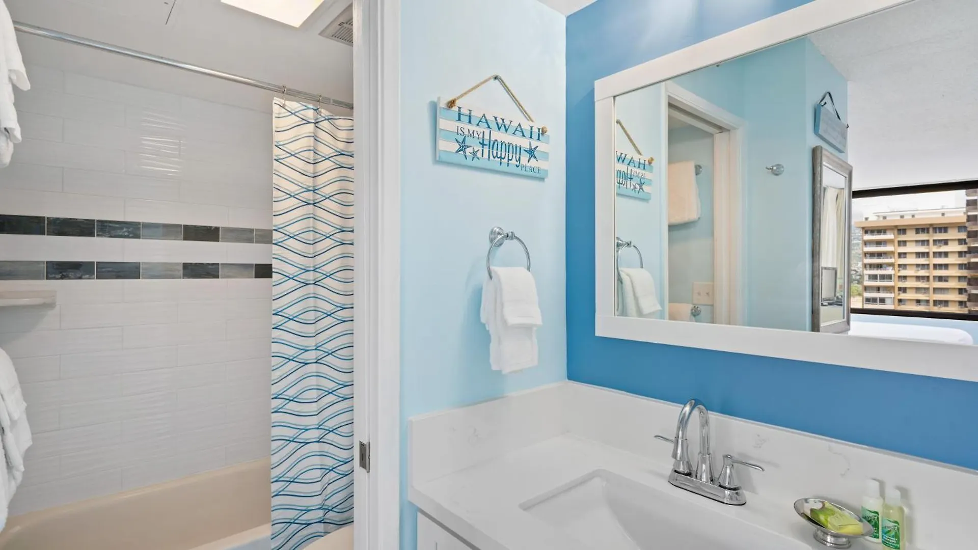 Apartment Manta Ray Suite At The Waikiki Banyan Honolulu